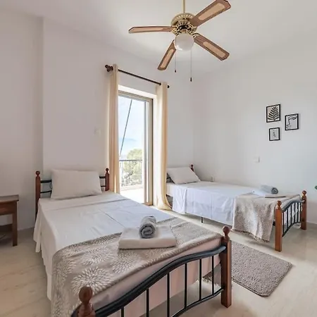 Seaside Escape Apartment Saronida Extérieur photo