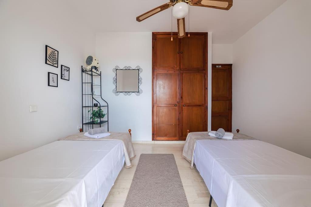Seaside Escape Apartment Saronida